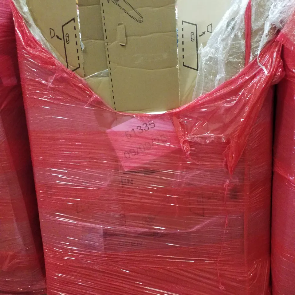 PALLET CONTAINING ASSORTED PRODUCTS INCLUDING VACUUM STAND, TOILET SEAT, BADMINTON RACKET, SUNSET CHAIR & 3" FOAM UNIVERSAL TOILET SEAT 