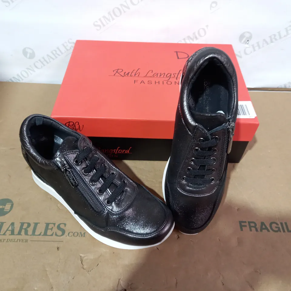 BOXED PAIR OF RUTH LANGSFORD SHOES - SIZE 37