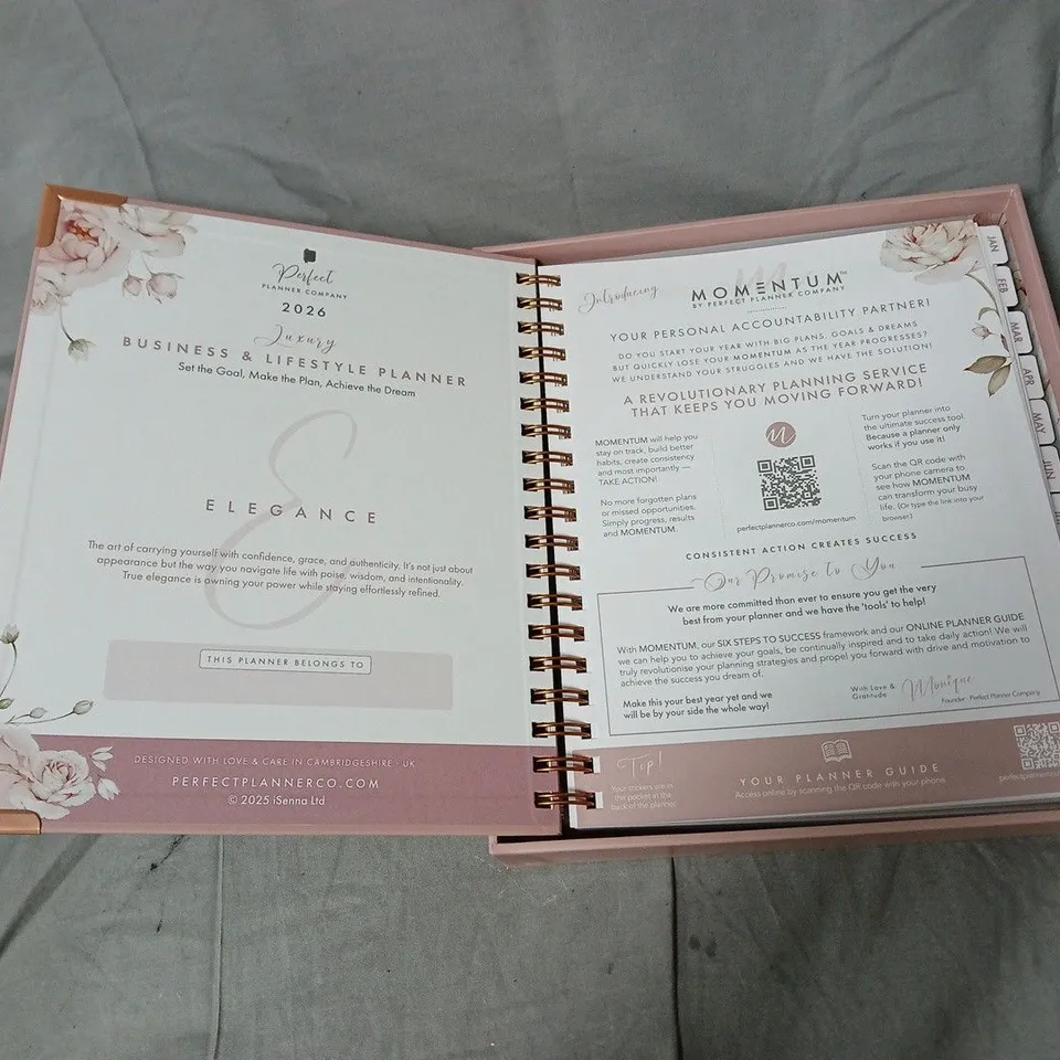 PERFECT PLANNER COMPANY MOMENTUM LUXURY BUSINESS & LIFESTYLE PLANNER 2026 – ELEGANCE
