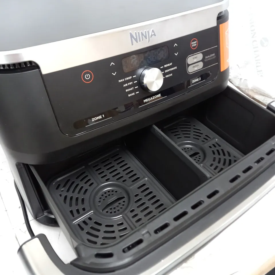 BOXED NINJA 10.4L FOODI FLEXDRAWER DUAL AIR FRYER IN BLACK AF500UK