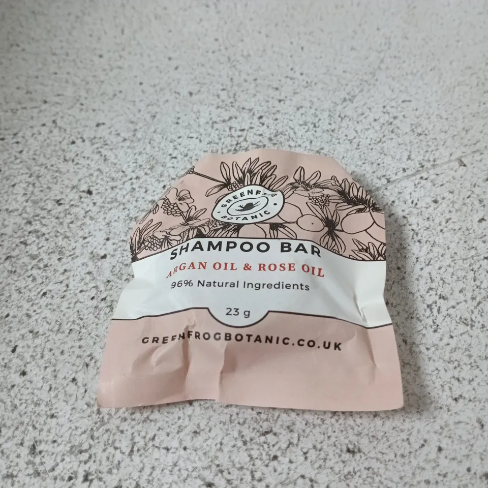 BOX OF APPROXIMATELY 400 X ROSE OIL SHAMPOO BAR