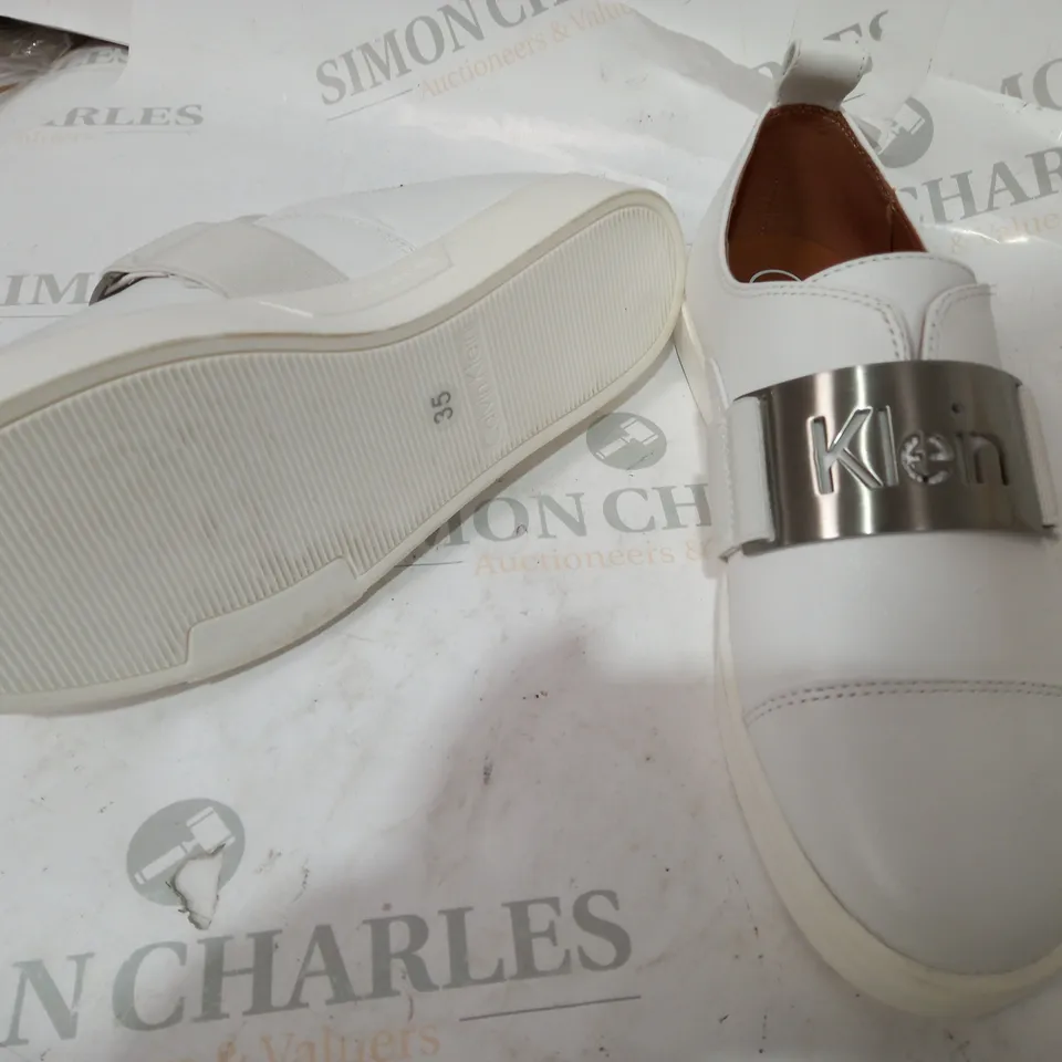 WHITE CALVIN KLEIN LOW SHOES WITH METAL DETAIL - SIZE 2