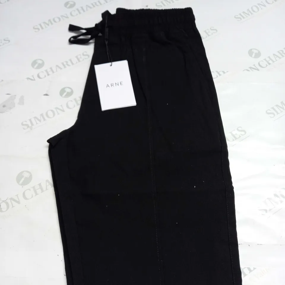 ARNE ESSENTIAL TROUSERS SIZE S