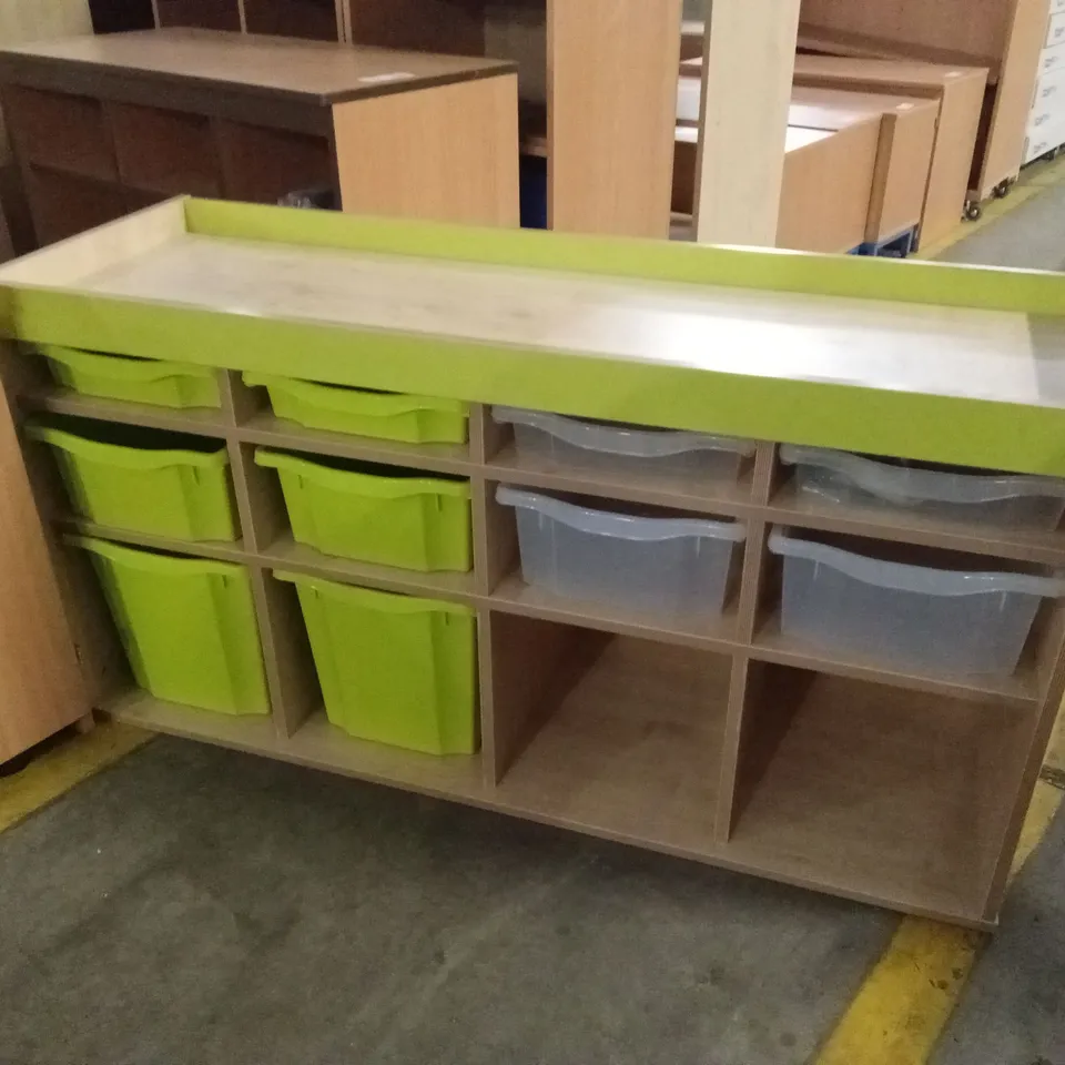 12 COMPARTMENT STORAGE UNIT WITH TRAYS/TUBS