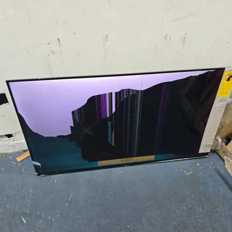 HISENSE 55" LED BACKLIGHT TV – SCREEN DAMAGED - POWERS ON - MODEL R55A7200GT