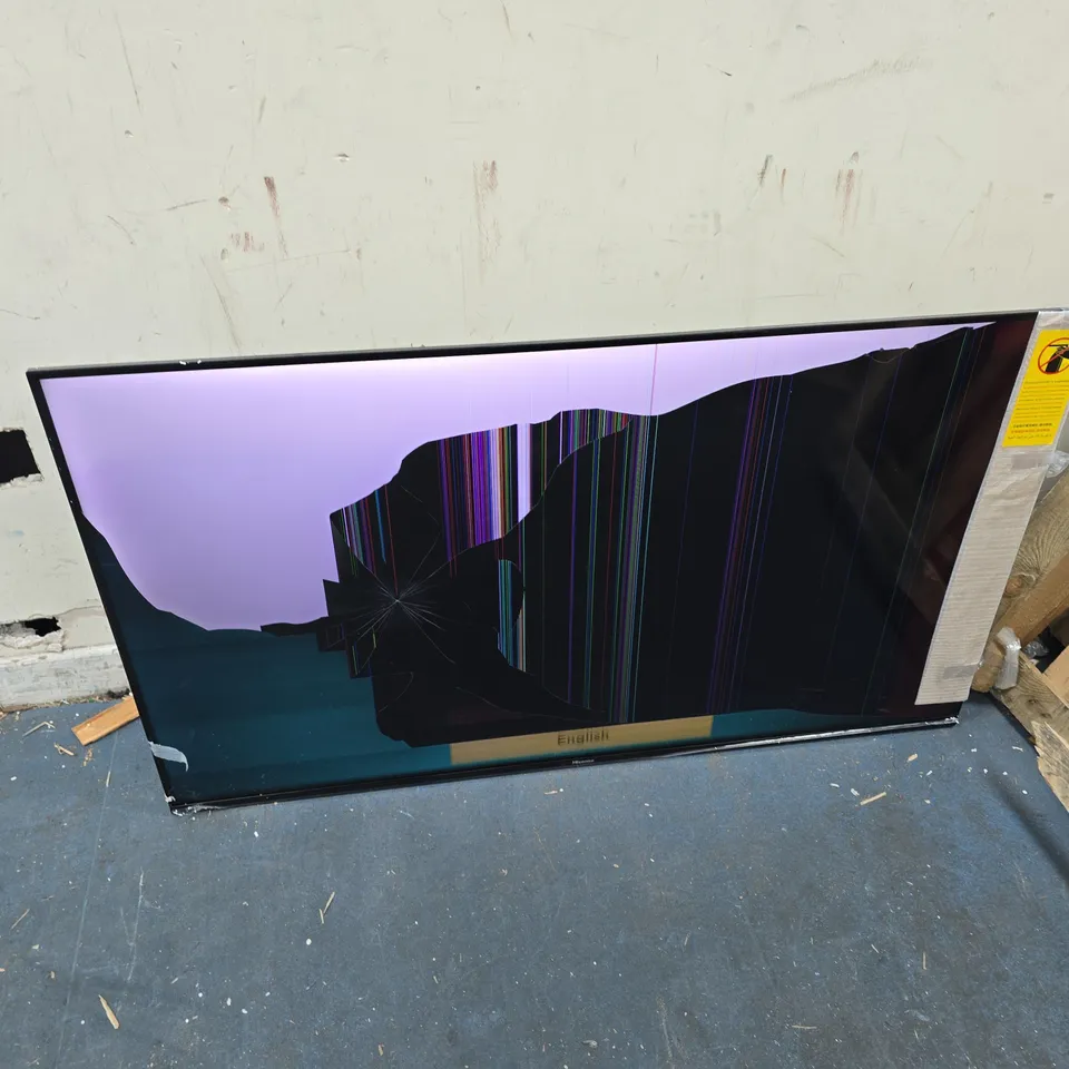 HISENSE 55" LED BACKLIGHT TV – SCREEN DAMAGED - POWERS ON - MODEL R55A7200GT