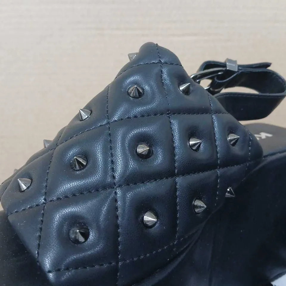 BRAND NEW BOXED KOI IMPERIAL WEB MEGA PLATFORM SANDALS – BLACK, UK5