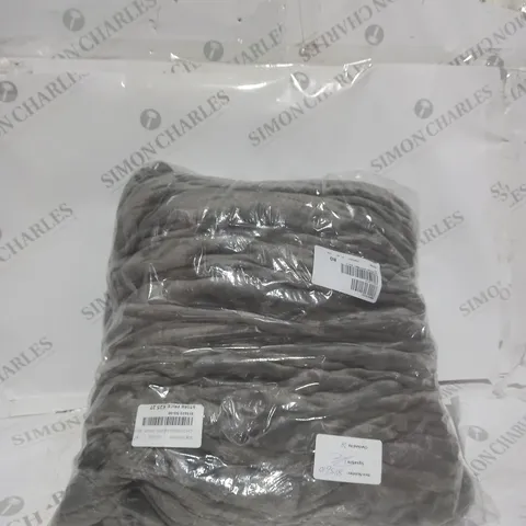 BOXED COZEE HOME OVERSIZED HEATED WRAP IN SILVER / GREY