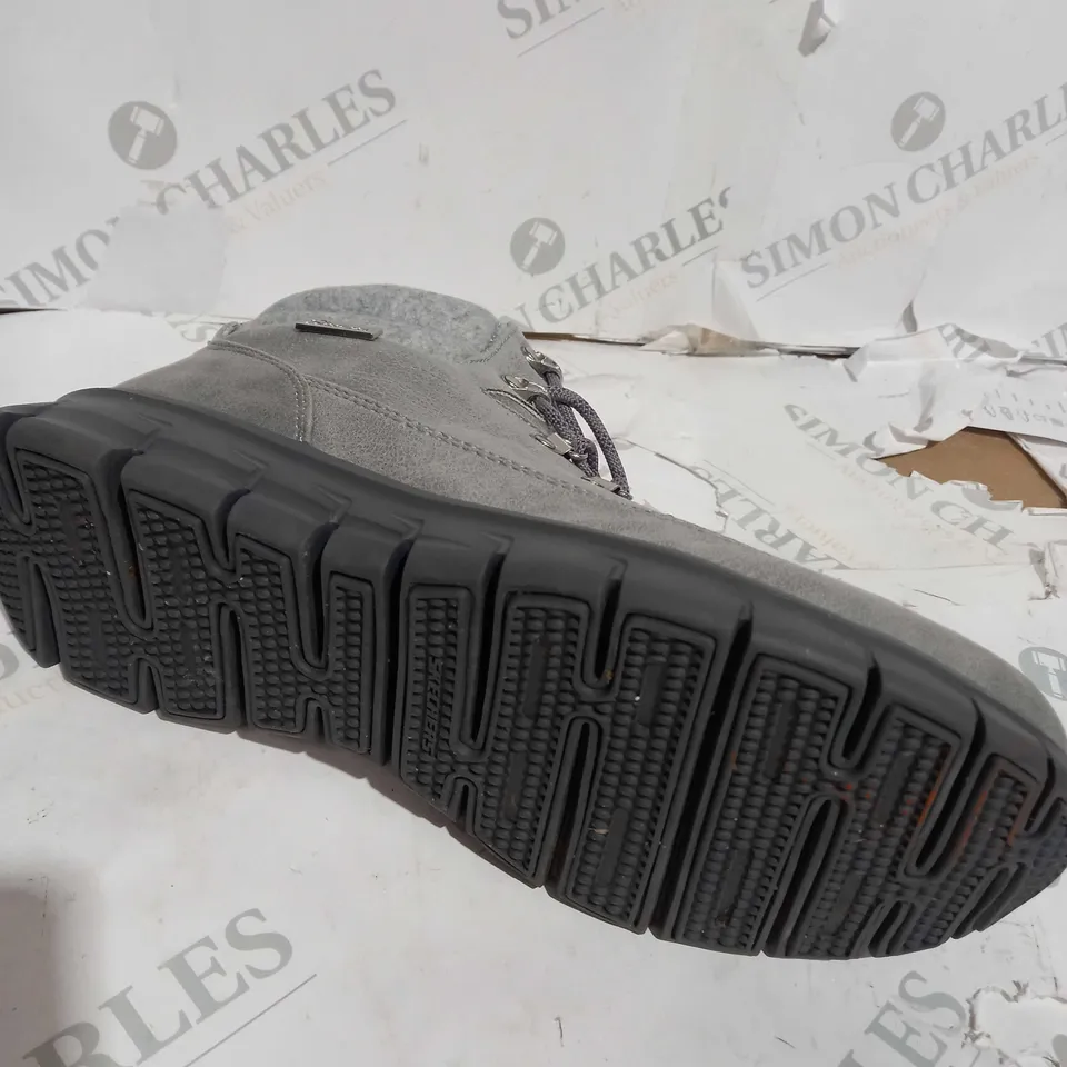 BOXED SKECHERS SYNERGY WARM TECH BOOTS, GREY - SIZE 8