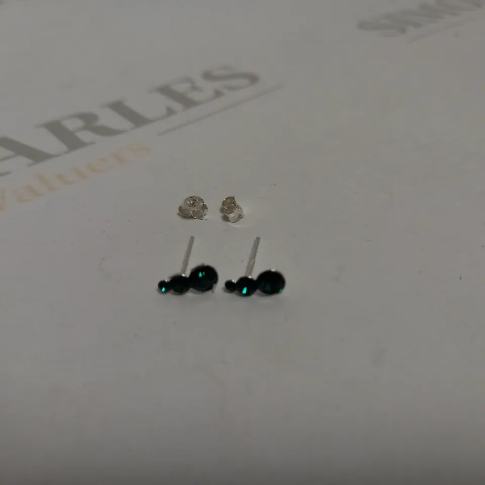 KINGSLEY SILVER EMERALD TREBLE DROP STUD EARRINGS 