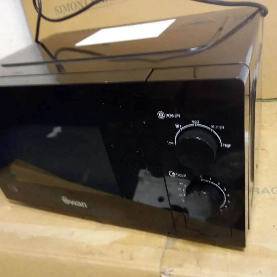 SWAN 20L 700W MANUAL MICROWAVE RRP £67.99