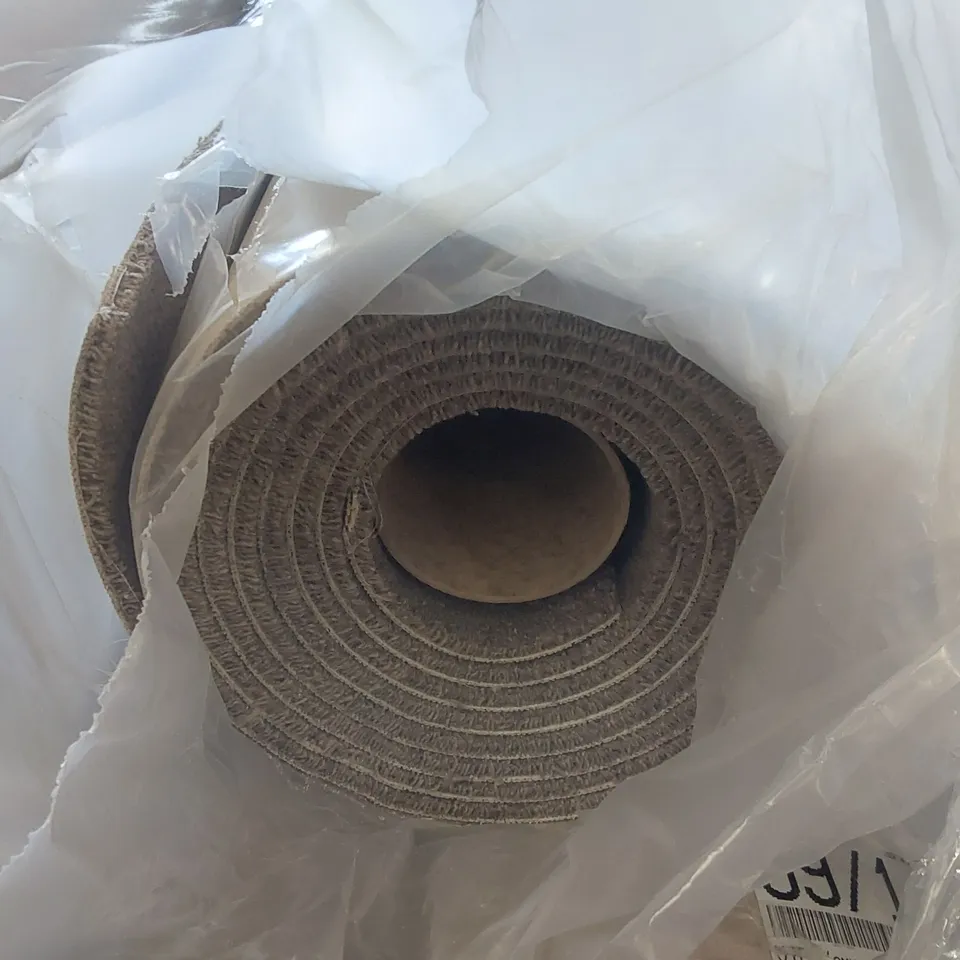 ROLL OF QUALITY TUDOR TWIST REGAL CHESTNUT CARPET - APPROXIMATELY 6.6 x 5m