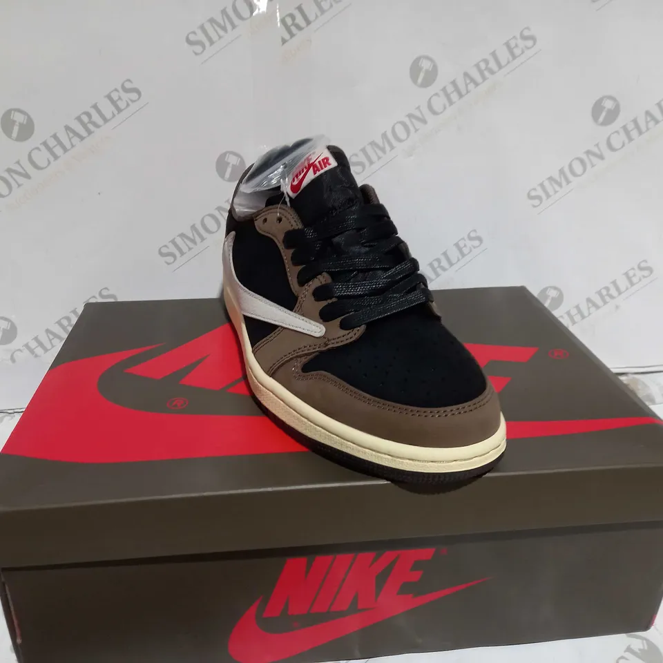 BOXED AIR JORDAN 1 RETRO MOCHA LOW OG SP TRAVIS SCOTT - UK SIZE 8