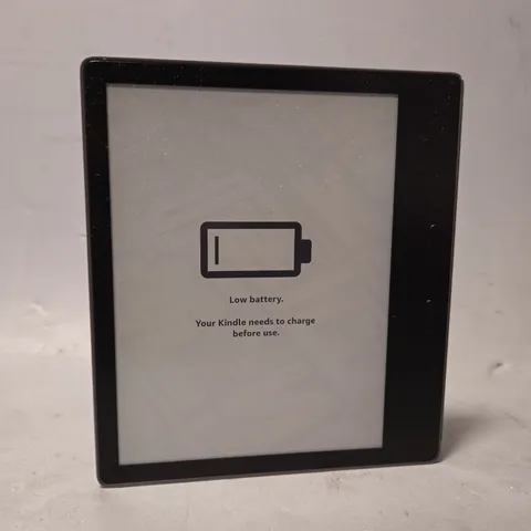 AMAZON KINDLE E-READER