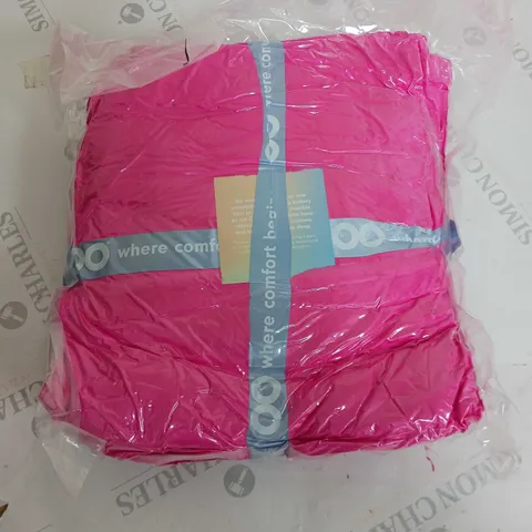 OODIE HOODED OVERSIZED BLANKET - PINK