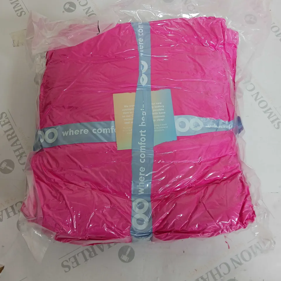 OODIE HOODED OVERSIZED BLANKET - PINK