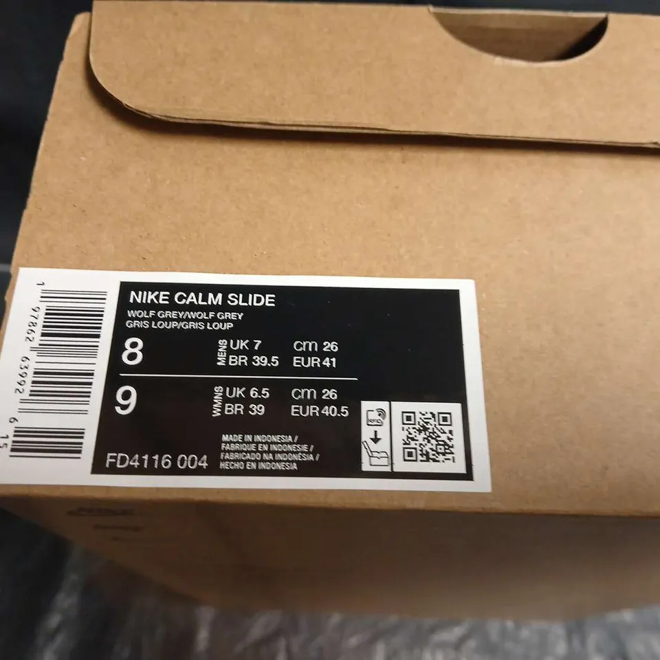 BOXED PAIR OF NIKE CALM SLIDE WOLF GREY – MEN'S SANDALS, UK SIZE 7 