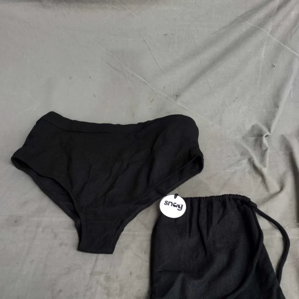 SNAG TWISTED RIB HASTA BASE BIKINI BOTTOMS IN BLACK SIZE E