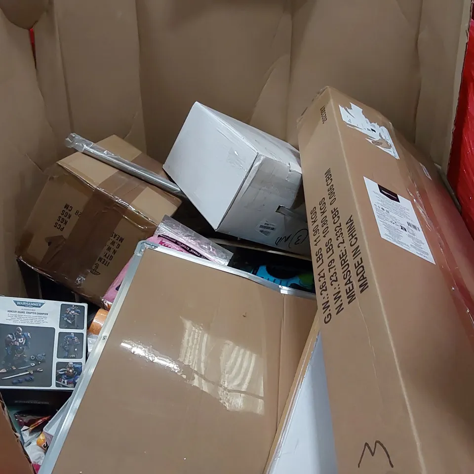 PALLET OF ASSORTED ITEMS INCLUDING: NINJA FOODI PRESSURE COOKER, AIR FRYER, CHUCK HEATER, SMART HEATER, LUGGAGE TROLLEY CART ECT