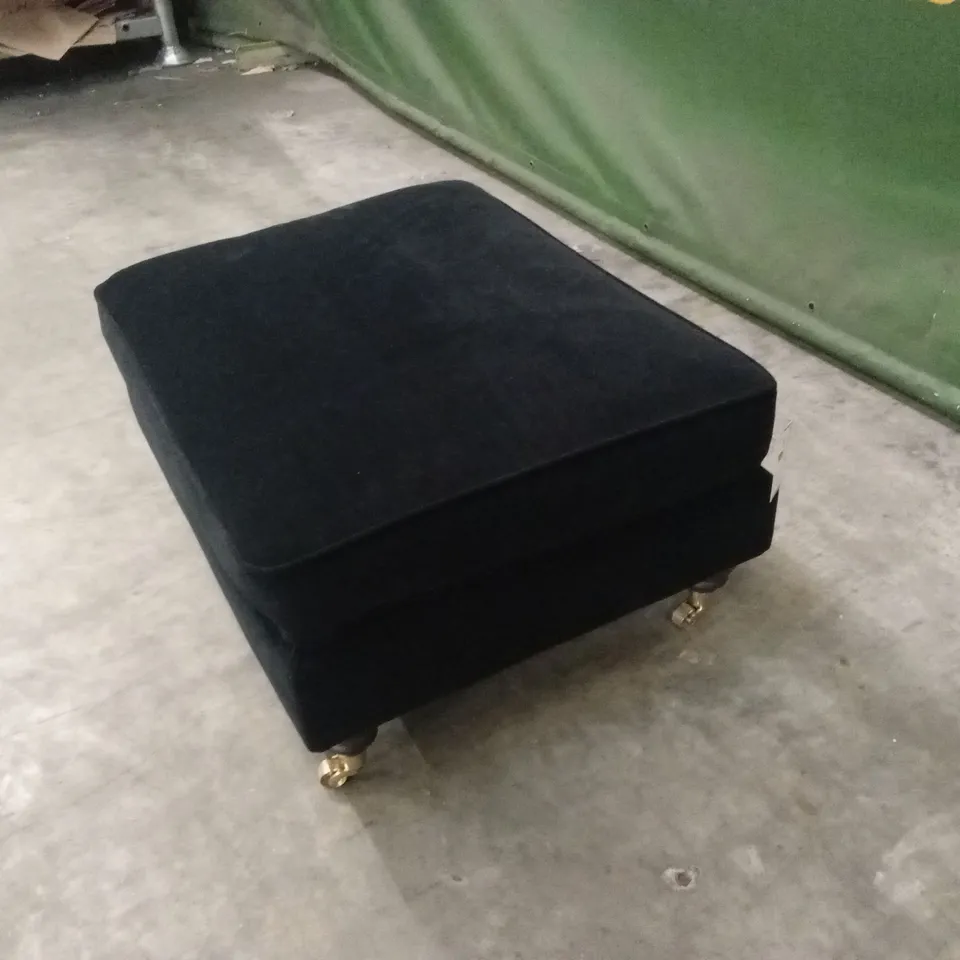 QUALITY DESIGNER SOLACE+CO ADDISON FOOTSTOOL - BLACK VELVET WITH CASTER LEGS