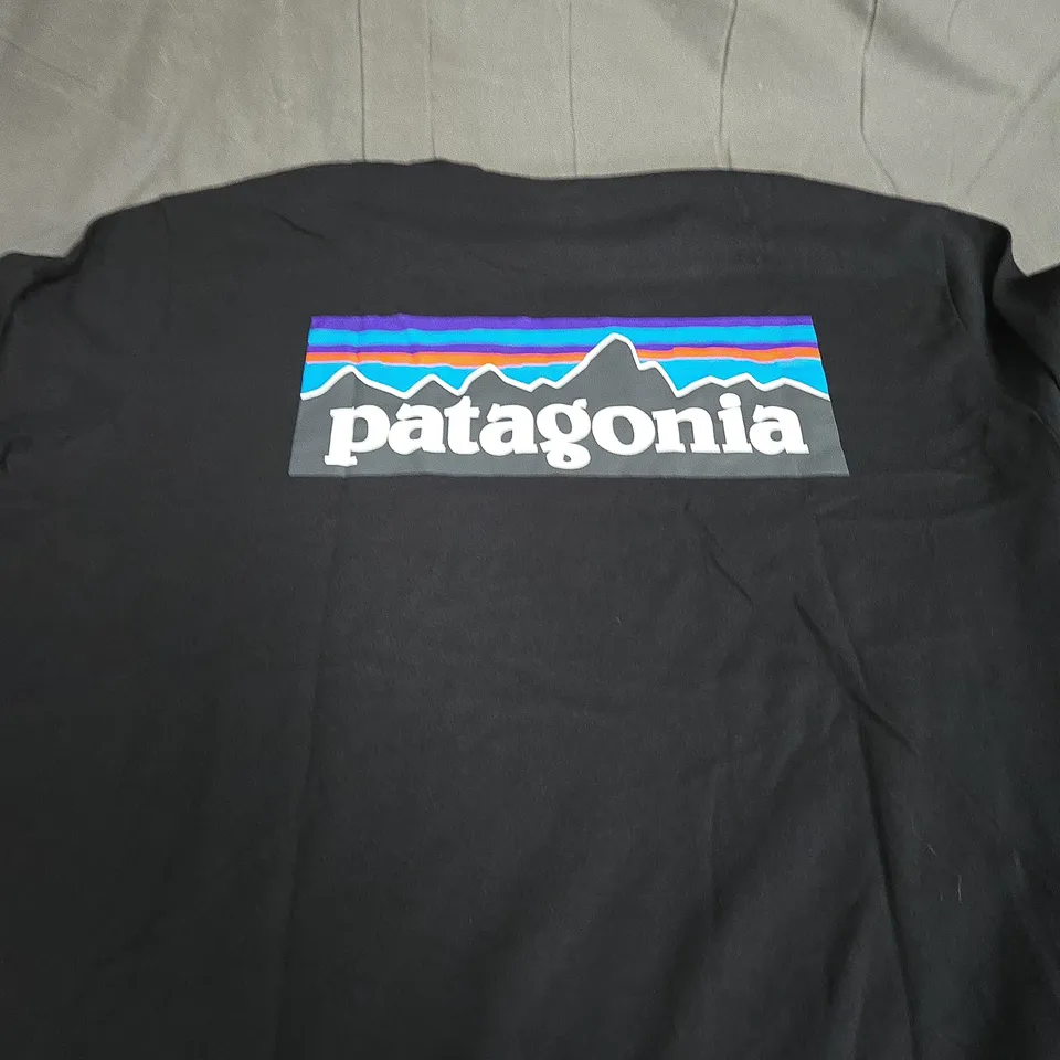 PATAGONIA GRAPHIC TEE SIZE M