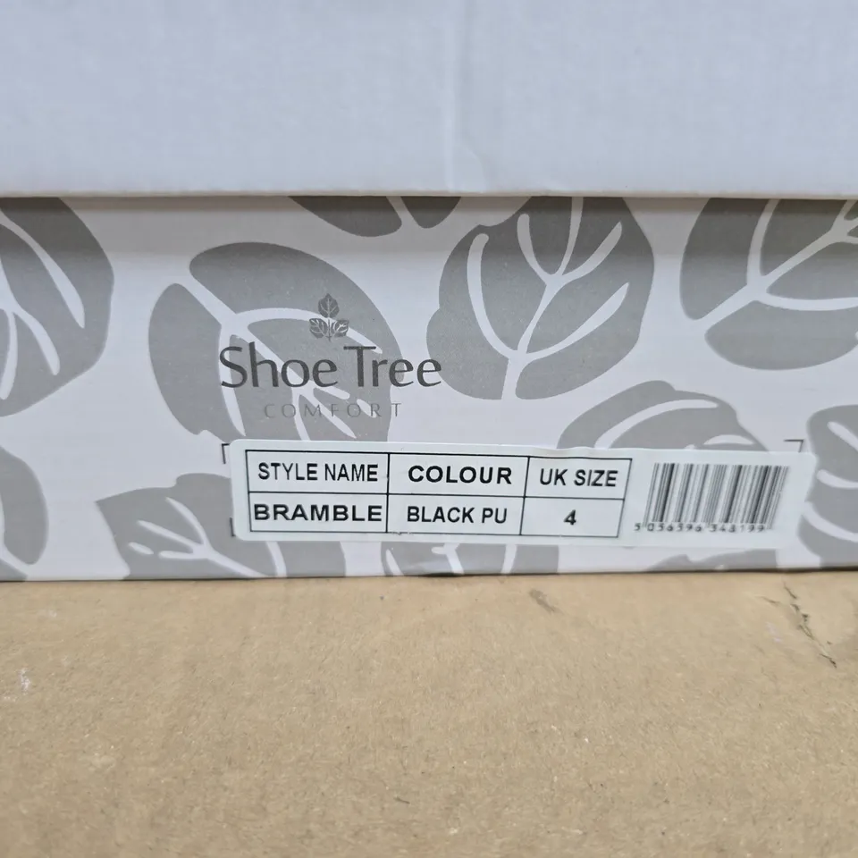 SHOE TREE COMFORT BRAMBLE CHELSEA BOOTS, BLACK PU, UK 4