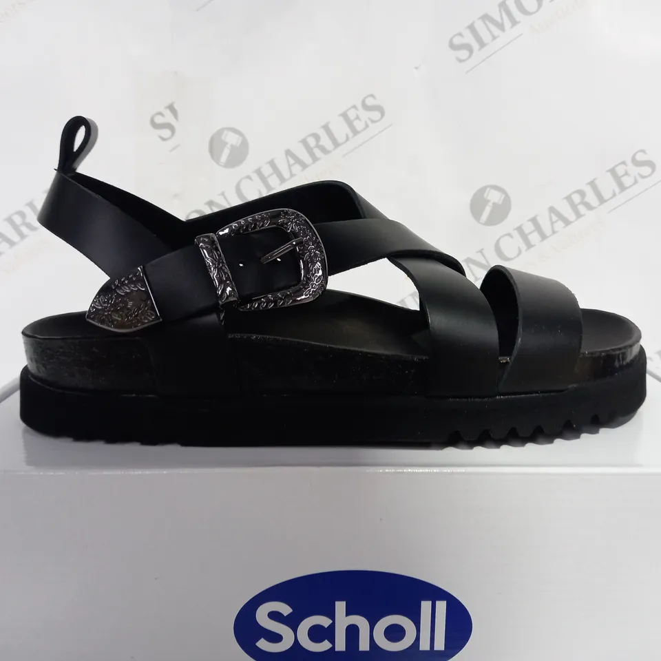 SCHOLL BLACK PLATFORM SANDALS - SIZE 7
