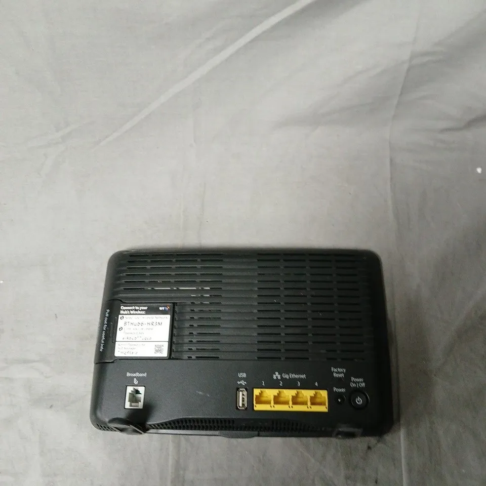 BT HOME HUB 6 WIRELESS ROUTER (HR3M) – BLACK NO CHARGER NOT TESTED.