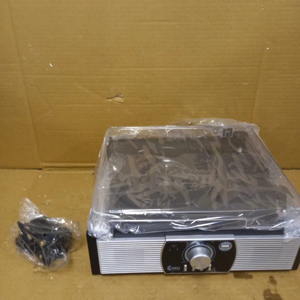 BOXED VINYL MUSIC ON VM0-009 VINTAGE CLASSIC TURNTABLE