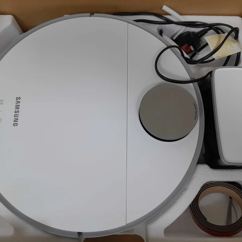 BOXED SAMSUNG JET BOT™ ROBOT VACUUM CLEANER WITH LIDAR SENSOR RRP £499