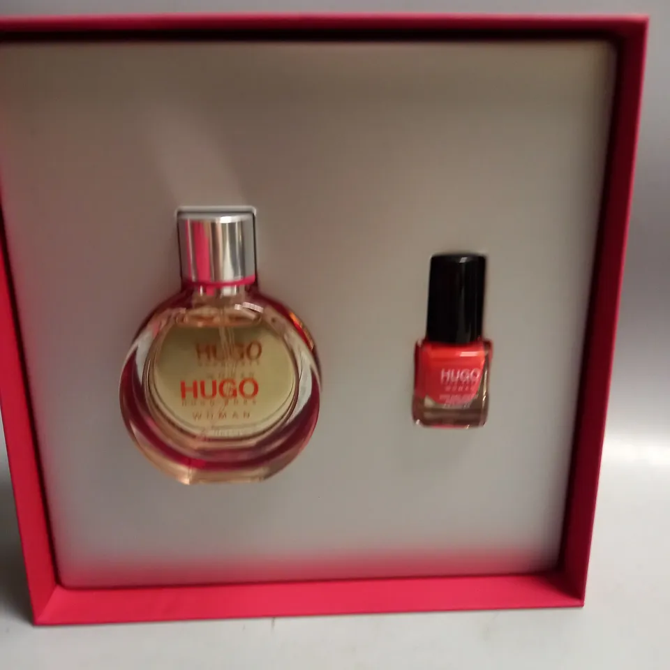 BOXED HUGO BOSS WOMAN EAU DE PARFUM 30ML AND NAIL POLISH 4.5ML GIFT SET