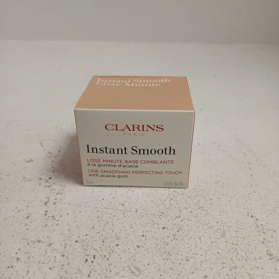 CLARINS INSTANT SMOOTH BASE – LISSE MINUTE MAKE-UP PRIMER, 15 ML (BOXED)