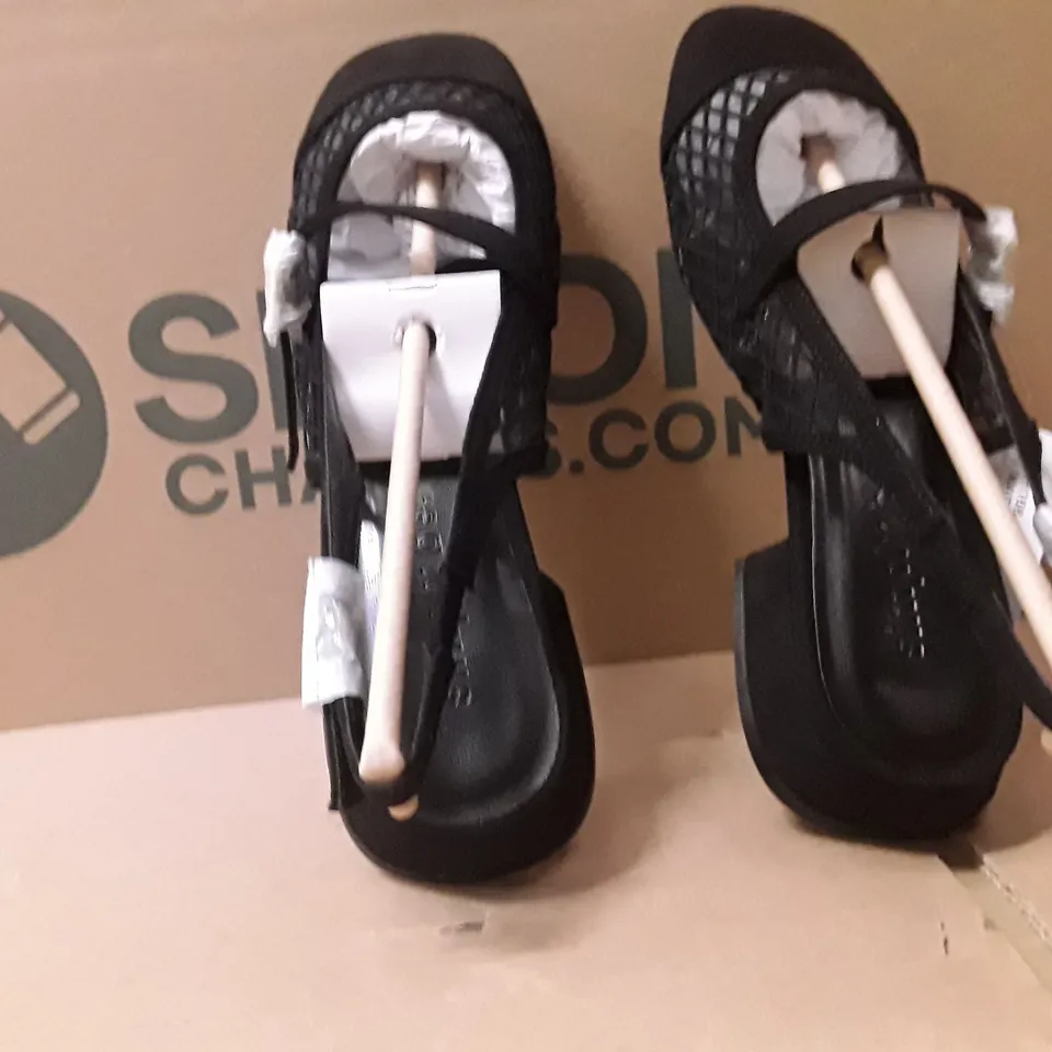 BOXED BRAND NEW SIMPLY BE JUPITER WIDE SHOES SIZE 4 BLACK COLOUR APPROXIMATELY 9 PAIRS