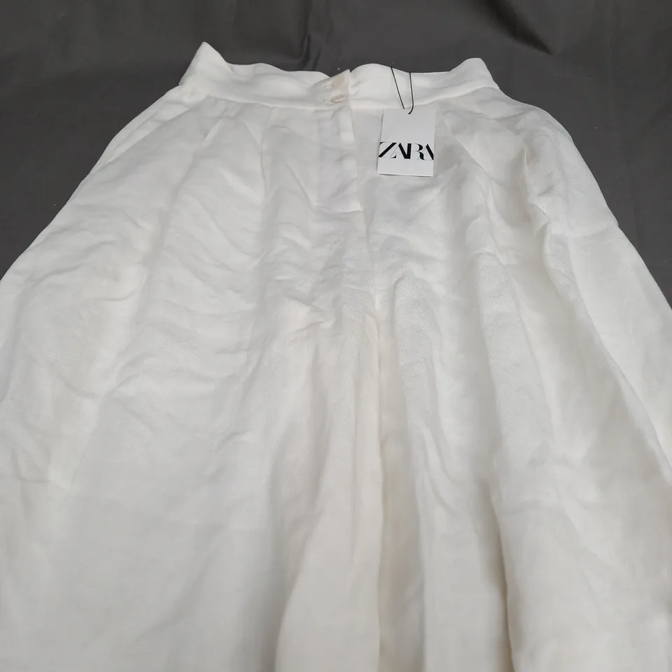 ZARA OFF WHITE BAGGY TROUSERS - EUR SMALL