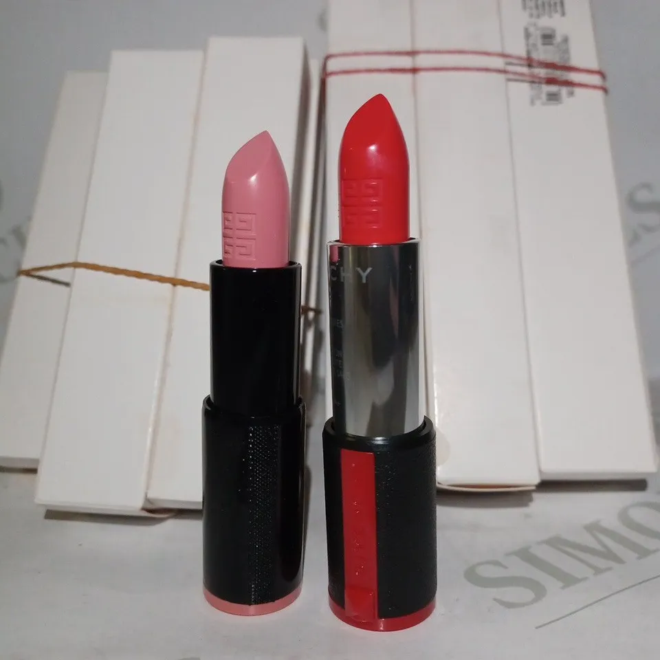 LOT OF APPROX 15 ASSORTED GIVENCHY TESTER PRODUCTS TO INCLUDE EYEBROW PENCILS #DARK BRUNETTE, LIPSTICKS #10 ROSY NIGHT, LIPSTICKS #305 ROUGE EGERIE