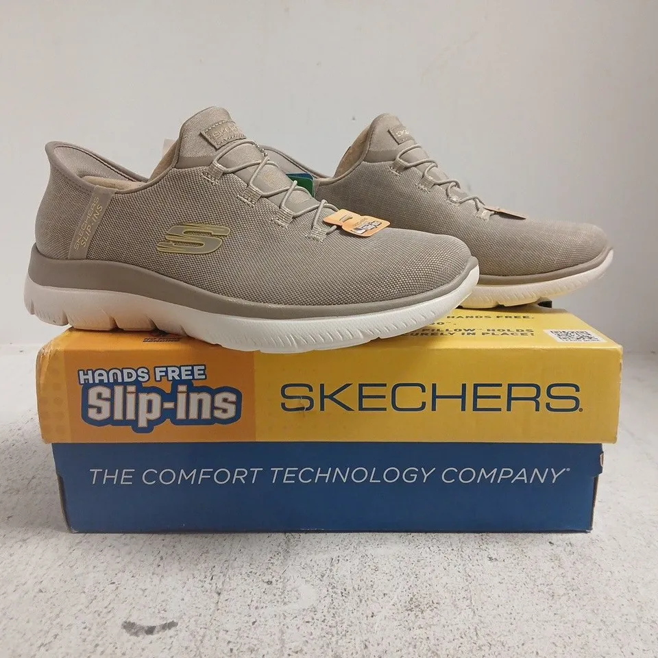 BOXED PAIR OF SKECHERS TRAINERS IN LIGHT TAUPE SIZE UK 4