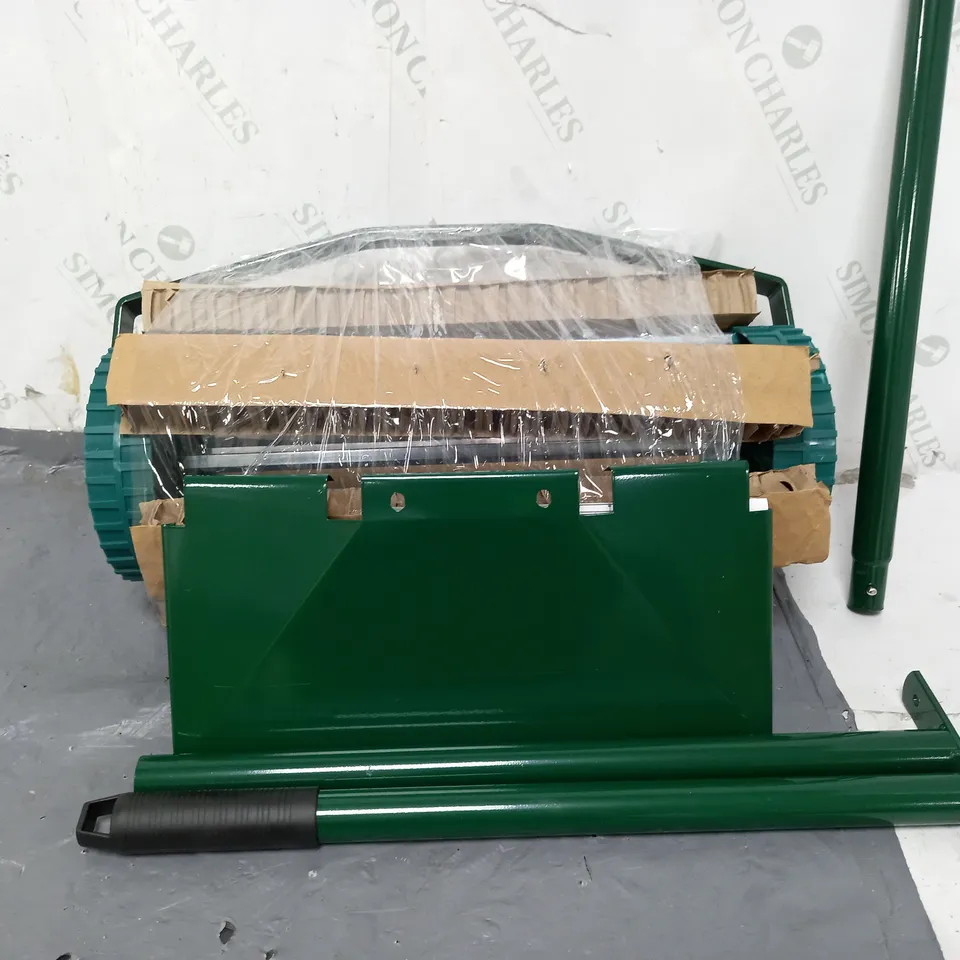 BOXED ROLLING LAWN AERATOR