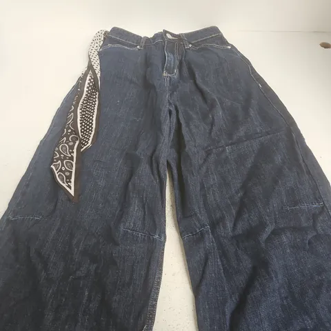 BERSHKA WOMEN'S DENIM JEANS – UK 4 (EU 32 / US 00) MADE IN CAMBODIA