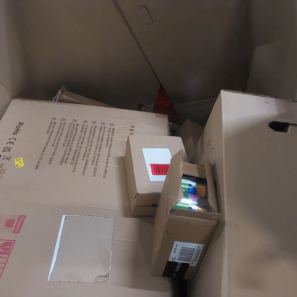 PALLET OF ASSORTED ITEMS TO INCLUDE: CLIMBING SET, PC CASE, CLOTHES AIRER, NATURAL SODA CANS, TOOTH PICKS ECT