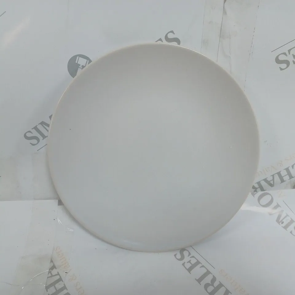 BRAND NEW BOXED CESIRO 12 PIECE DINNER SET TO INCLUDE LARGE PLATE SMALL PLATE AND BOWL IN MATTE WHITE / COLLECTION ONLY 
