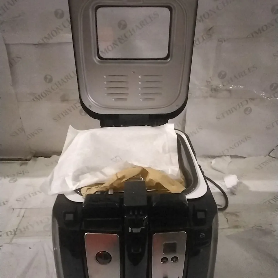 BOXED RUSSELL HOBBS 3L DIGITAL BLACK DEEP FRYER 