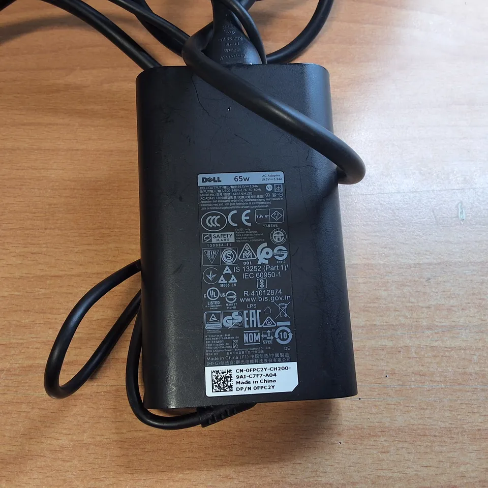 UNBOXED DELL LATITUDE 5400 INTEL I5 VPRO 8TH GEN LAPTOP IN BLACK