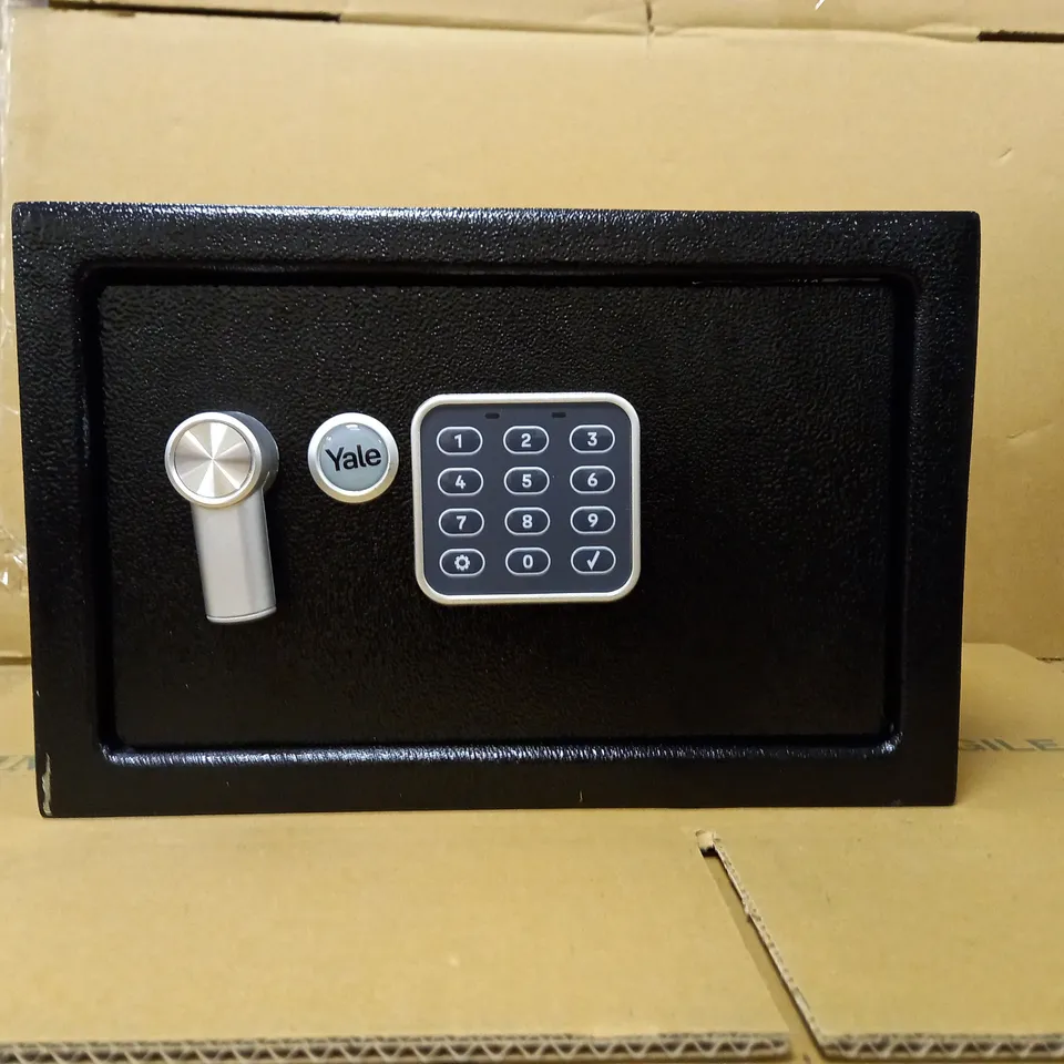 YALE SMALL ELECTRONIC SAFE 