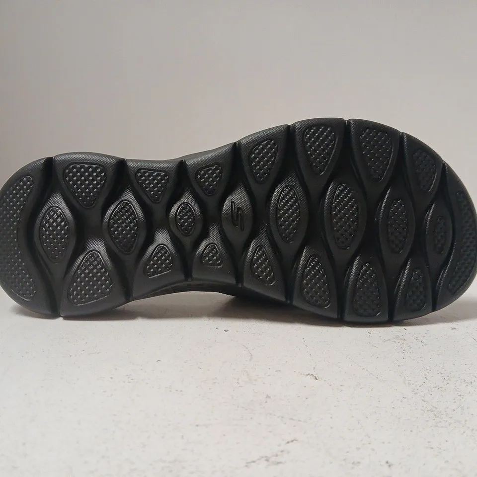 PAIR OF SKECHERS OPEN TOE SLIP-IN SANDALS IN BLACK SIZE UK 5