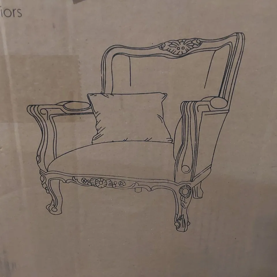 BRAND NEW BOXED HOMESDIRECT365 ORNATE ARMCHAIR - WHITE