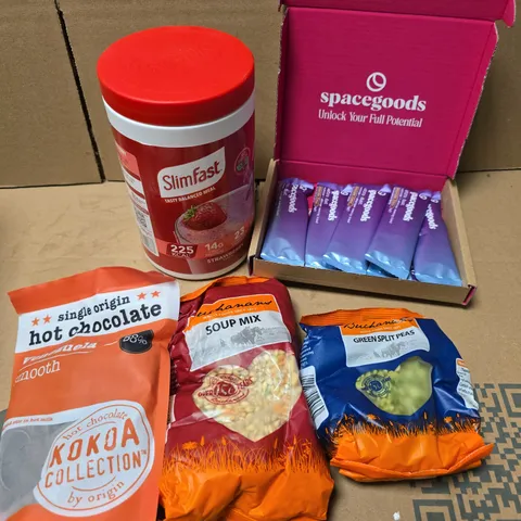 APPROXIMATELY 10 ASSORTED FOOD/DRINK PRODUCTS TO INCLUDE SLIMFAST, SOUP MIX, SPLIT PEAS ETC 