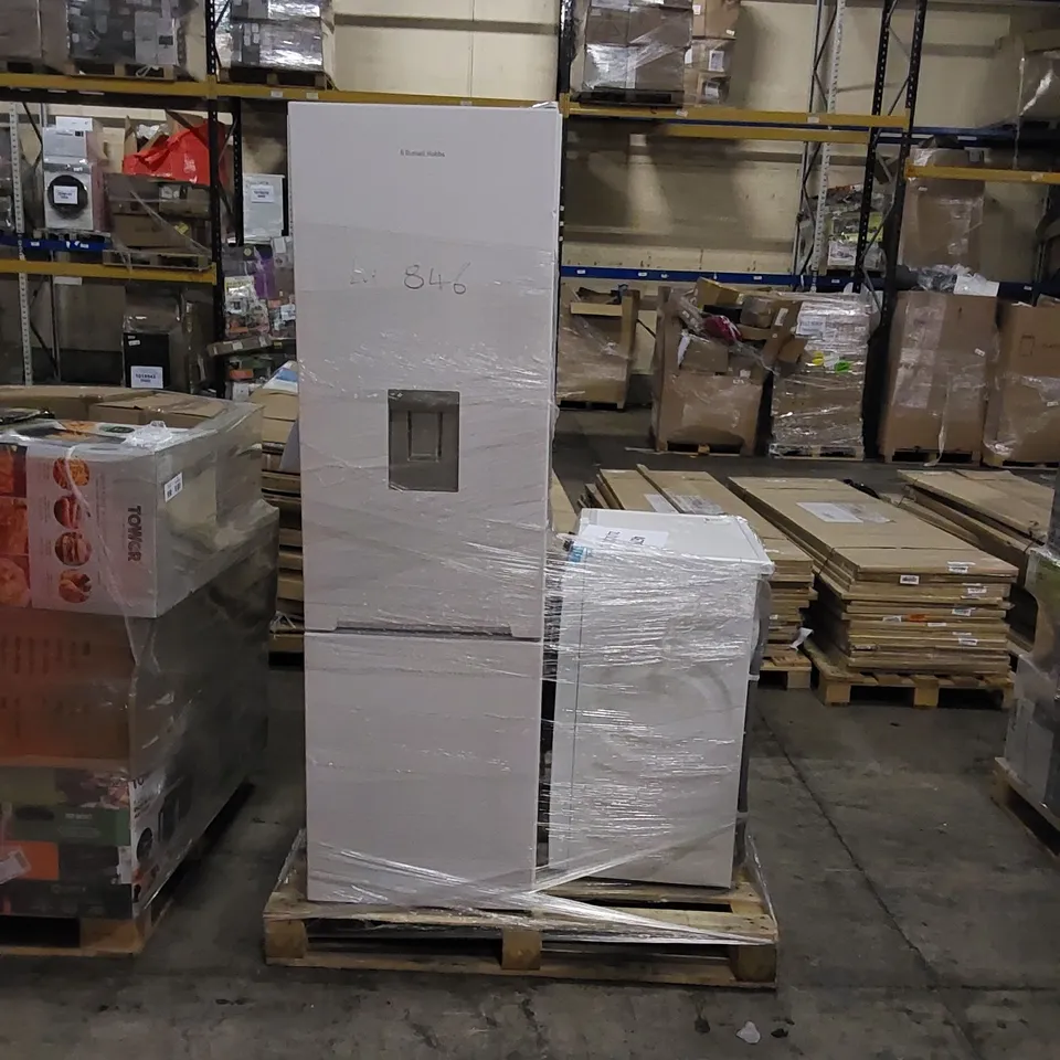 DELONGHI PINGUINO PACEL112 CST WIFI AIR CONDITIONER, RUSSELL HOBBS WHITE 54CM WIDE 180CM FRIDGE FREEZER AND HISENSE FREESTANDING 9 KG WASHING MACHINE