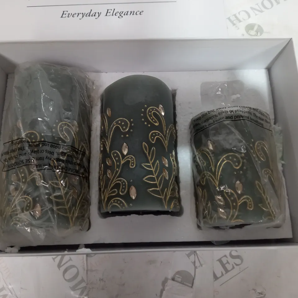 ALISON CORK SET OF PRE LIT FLAMELESS CANDLES