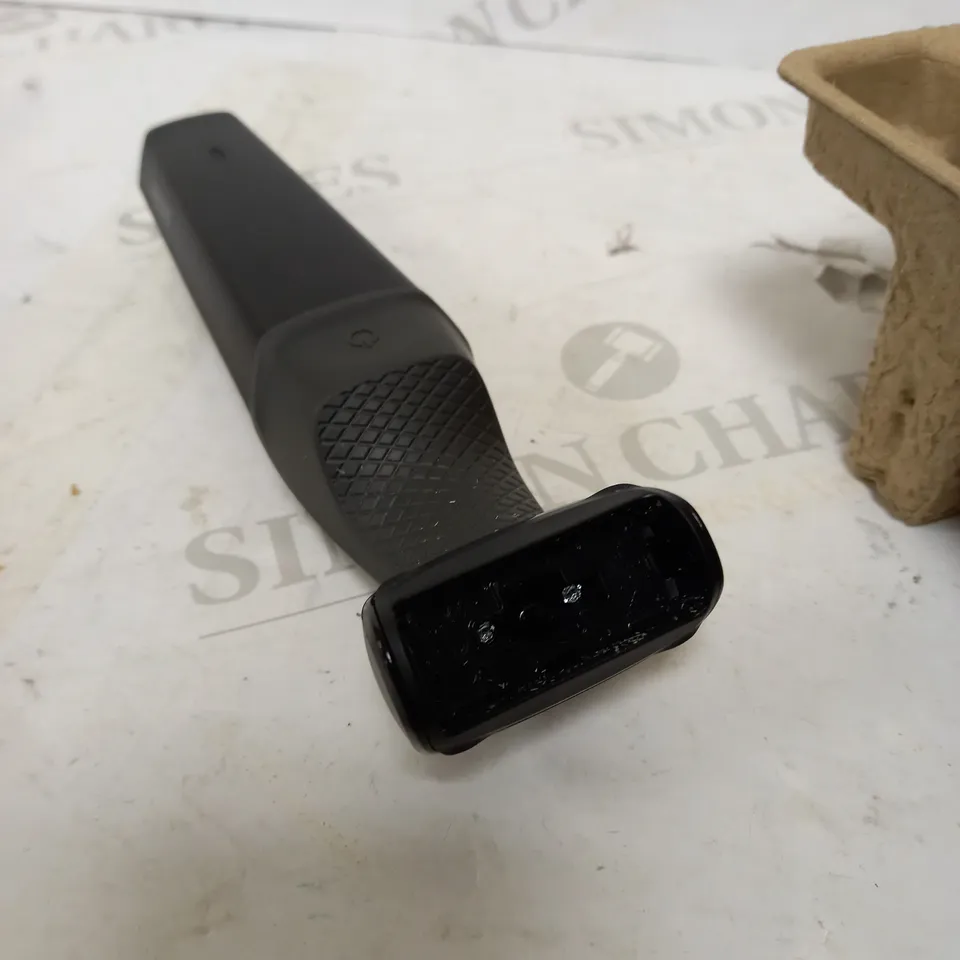 PHILIPS SERIES 3000 SHOWERPROOF BODY GROOMER