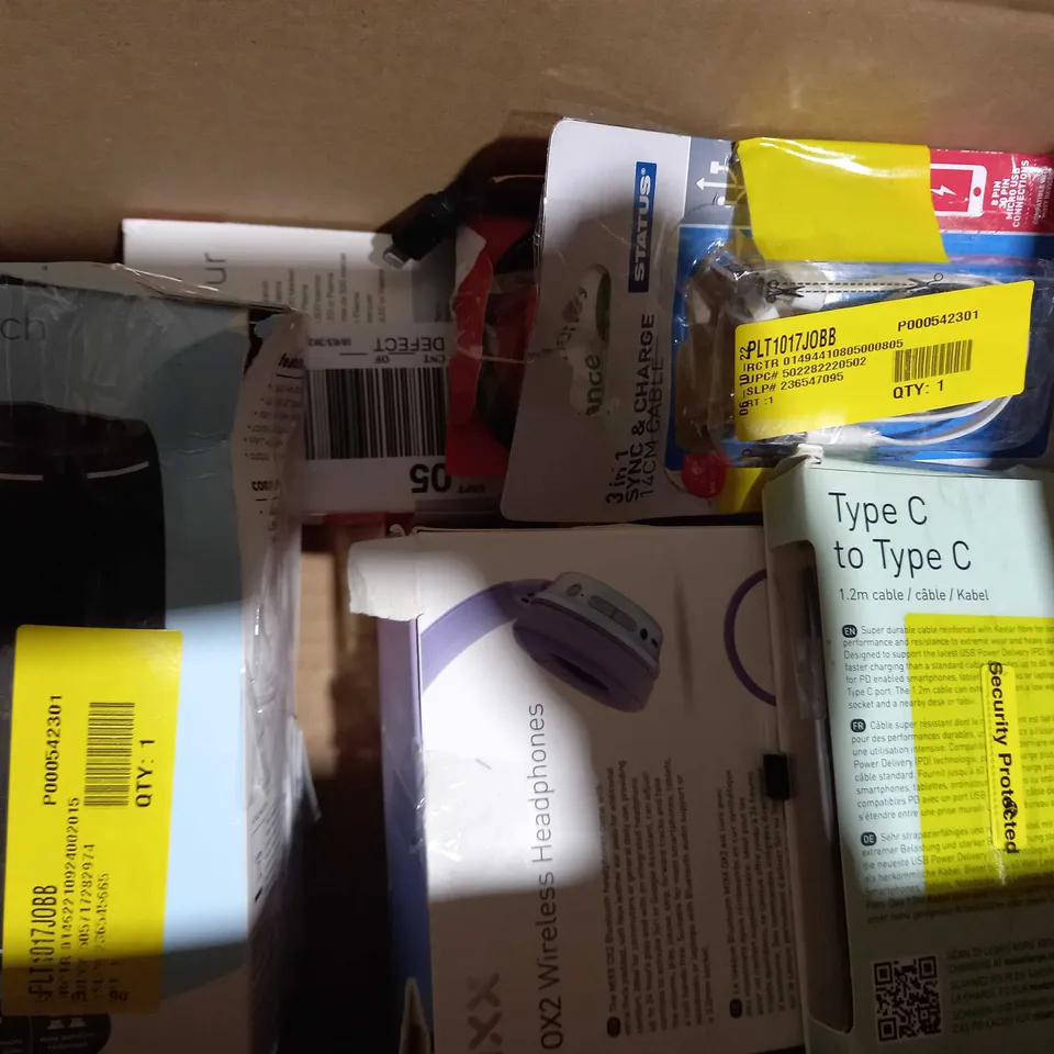 LOT OF APPROXIMATELY 10 ASSORTED HOUSEHOLD ITEMS TO INCLUDE MIXX LIGHTNING TO USB CABLE, ASDA TECH EARBUDS WITH LIGHTNING CONNECTOR, ONN BLUETOOTH NECKBAND, ETC